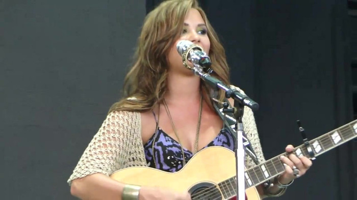 Demi Lovato Stop The World Soundcheck Tampa {HD} 1429