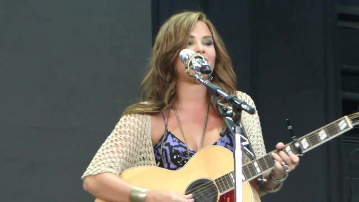 Demi Lovato Stop The World Soundcheck Tampa {HD} 1436