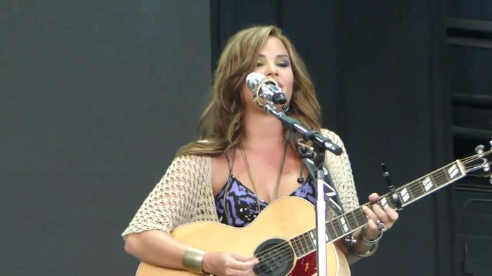 Demi Lovato Stop The World Soundcheck Tampa {HD} 1439