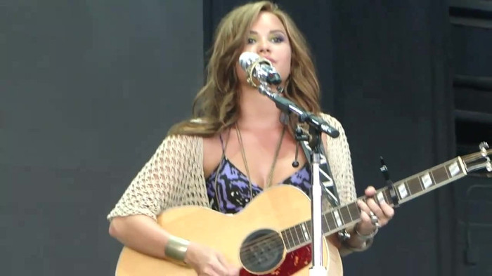 Demi Lovato Stop The World Soundcheck Tampa {HD} 1452