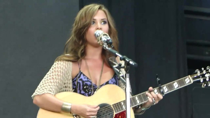 Demi Lovato Stop The World Soundcheck Tampa {HD} 1475