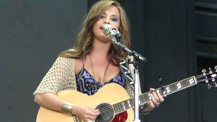 Demi Lovato Stop The World Soundcheck Tampa {HD} 1955 Demi Lovato Stop The World Soundcheck Tampa {HD} 1955