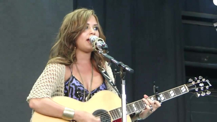 Demi Lovato Stop The World Soundcheck Tampa {HD} 1493