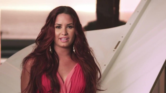 ACUVUE® 1-DAY Contest_ Demi Lovato 176