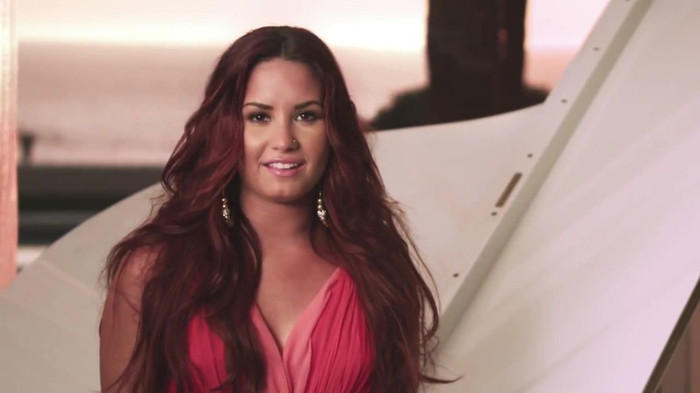 ACUVUE® 1-DAY Contest_ Demi Lovato 186