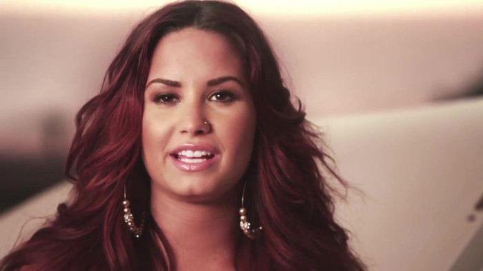 ACUVUE® 1-DAY Contest_ Demi Lovato 213