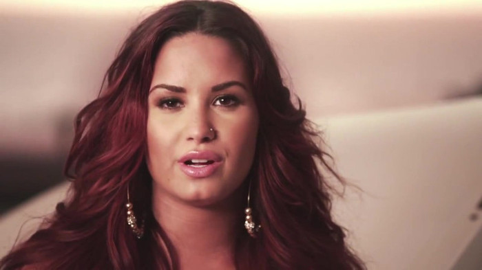 ACUVUE® 1-DAY Contest_ Demi Lovato 223