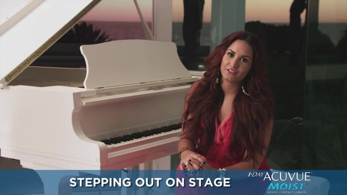 Demi Lovato talks following her dream_ ACUVUE® 1-DAY Contest Stories 0213