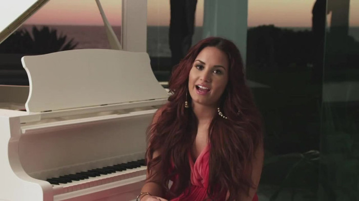 Demi Lovato talks following her dream_ ACUVUE® 1-DAY Contest Stories 0235