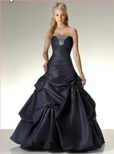 Cea mai tare rochie din LUUUMMMEEEEEE