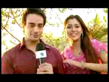 00_02_07 - sara khan 1