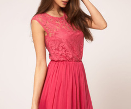 Rochie rosie spre roz tare