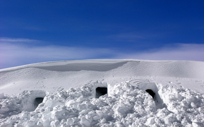 00300_snowcaves_2560x1600 - wallpapers peisaje