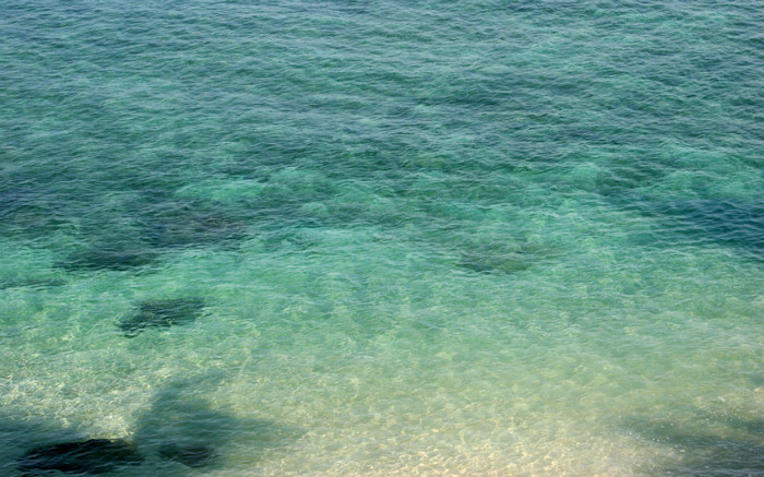 00574_watchingthewaves_1920x1200