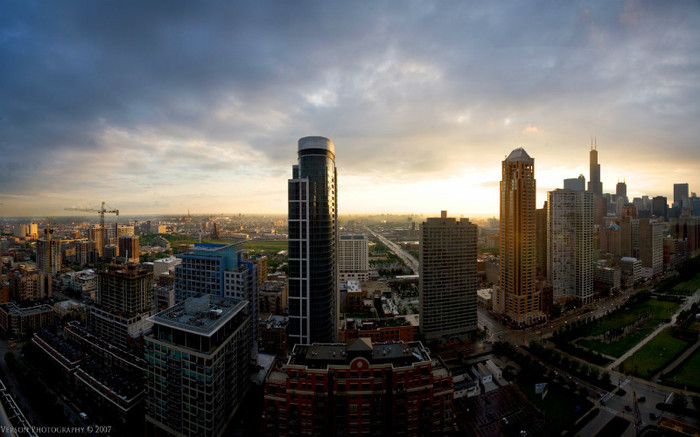 01282_windycitysunset_2560x1600