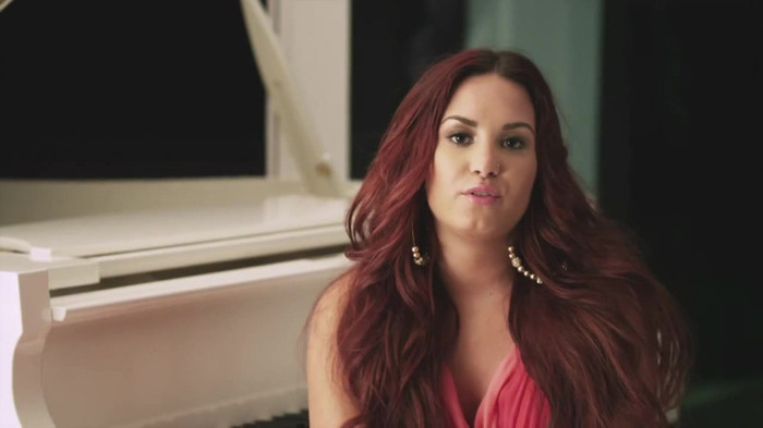 Demi Lovato talks following her dream_ ACUVUE® 1-DAY Contest Stories 1505