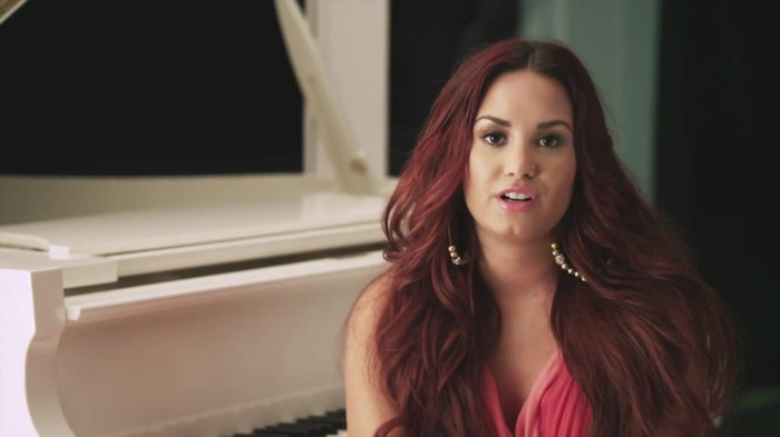 Demi Lovato talks following her dream_ ACUVUE® 1-DAY Contest Stories 1546