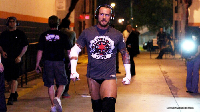 WRESTLEMANIA XXVIII BACKSTAGE PHOTOS (2) - Cm Punk WRESTLEMANIA XXVIII BACKSTAGE PHOTOS