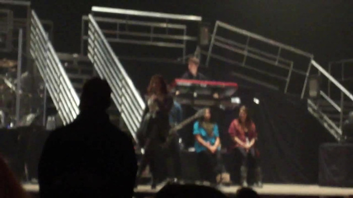 Demi Lovato _Believe In Me_ Hershey Soundcheck 11.19.2011 037