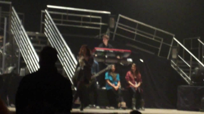 Demi Lovato _Believe In Me_ Hershey Soundcheck 11.19.2011 051