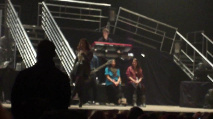 Demi Lovato _Believe In Me_ Hershey Soundcheck 11.19.2011 059