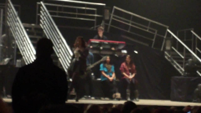 Demi Lovato _Believe In Me_ Hershey Soundcheck 11.19.2011 060