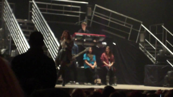 Demi Lovato _Believe In Me_ Hershey Soundcheck 11.19.2011 078