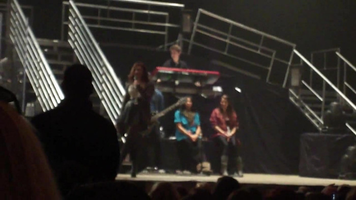 Demi Lovato _Believe In Me_ Hershey Soundcheck 11.19.2011 083