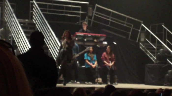 Demi Lovato _Believe In Me_ Hershey Soundcheck 11.19.2011 090
