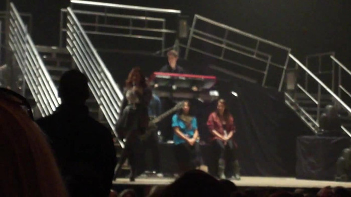 Demi Lovato _Believe In Me_ Hershey Soundcheck 11.19.2011 124