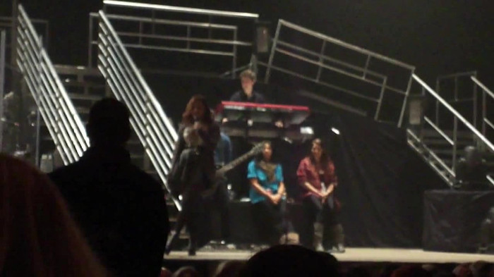 Demi Lovato _Believe In Me_ Hershey Soundcheck 11.19.2011 152