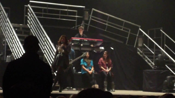 Demi Lovato _Believe In Me_ Hershey Soundcheck 11.19.2011 194 - Demilush - Believe In Me - Hershey Soundcheck