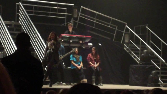 Demi Lovato _Believe In Me_ Hershey Soundcheck 11.19.2011 243