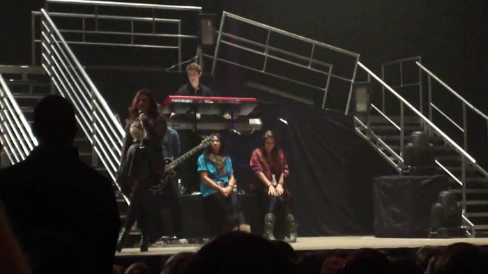 Demi Lovato _Believe In Me_ Hershey Soundcheck 11.19.2011 295