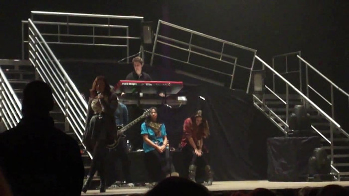 Demi Lovato _Believe In Me_ Hershey Soundcheck 11.19.2011 334