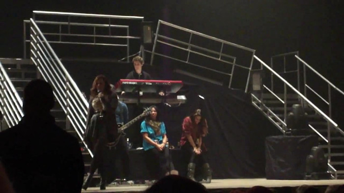 Demi Lovato _Believe In Me_ Hershey Soundcheck 11.19.2011 344