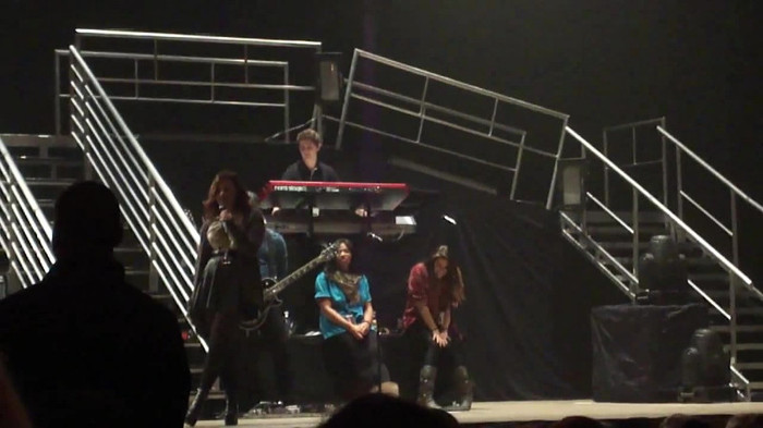 Demi Lovato _Believe In Me_ Hershey Soundcheck 11.19.2011 352