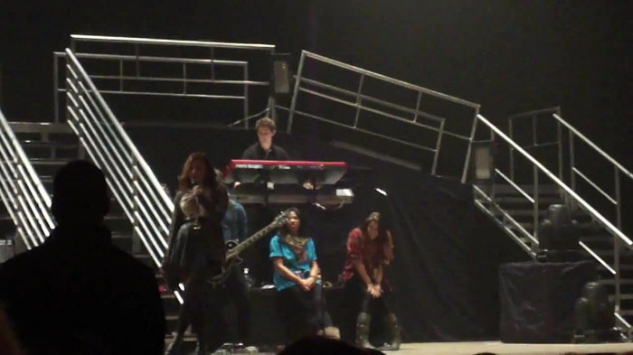 Demi Lovato _Believe In Me_ Hershey Soundcheck 11.19.2011 451