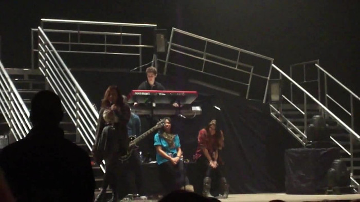 Demi Lovato _Believe In Me_ Hershey Soundcheck 11.19.2011 458