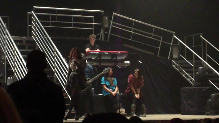 Demi Lovato _Believe In Me_ Hershey Soundcheck 11.19.2011 513