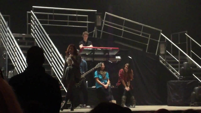 Demi Lovato _Believe In Me_ Hershey Soundcheck 11.19.2011 545