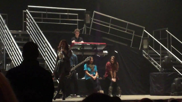 Demi Lovato _Believe In Me_ Hershey Soundcheck 11.19.2011 574 - Demilush - Believe In Me - Hershey Soundcheck Part oo1