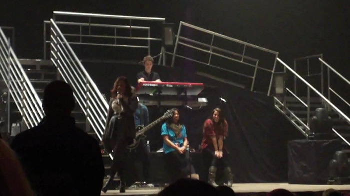 Demi Lovato _Believe In Me_ Hershey Soundcheck 11.19.2011 578 - Demilush - Believe In Me - Hershey Soundcheck Part oo1