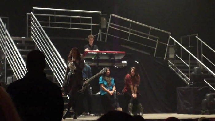 Demi Lovato _Believe In Me_ Hershey Soundcheck 11.19.2011 579 - Demilush - Believe In Me - Hershey Soundcheck Part oo1