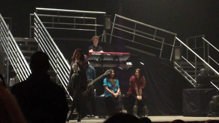 Demi Lovato _Believe In Me_ Hershey Soundcheck 11.19.2011 595