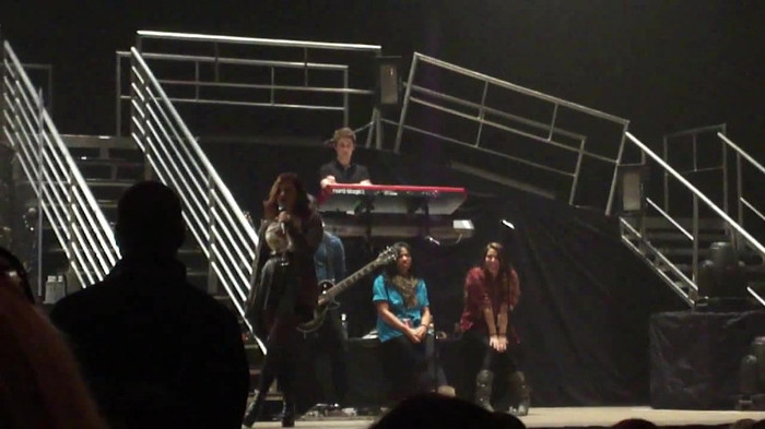Demi Lovato _Believe In Me_ Hershey Soundcheck 11.19.2011 618 Demi Lovato _Believe In Me_ Hershey Soundcheck 11.19.2011 618