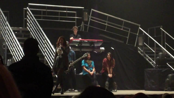 Demi Lovato _Believe In Me_ Hershey Soundcheck 11.19.2011 651