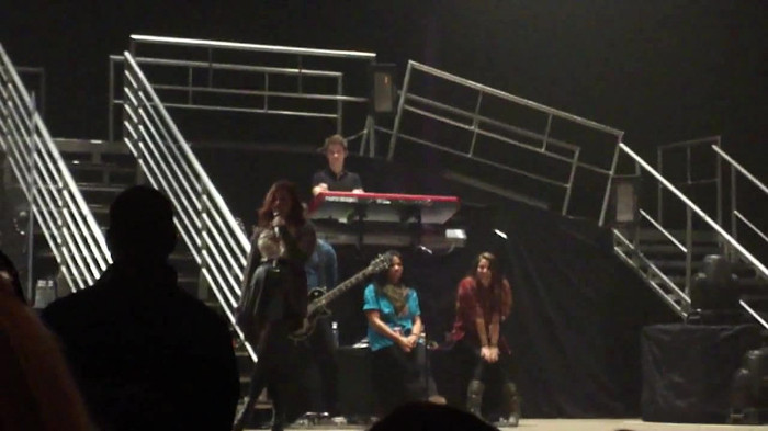 Demi Lovato _Believe In Me_ Hershey Soundcheck 11.19.2011 692