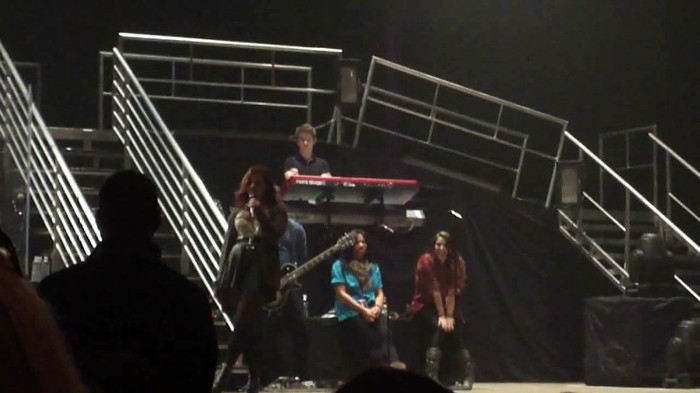 Demi Lovato _Believe In Me_ Hershey Soundcheck 11.19.2011 694 Demi Lovato _Believe In Me_ Hershey Soundcheck 11.19.2011 694