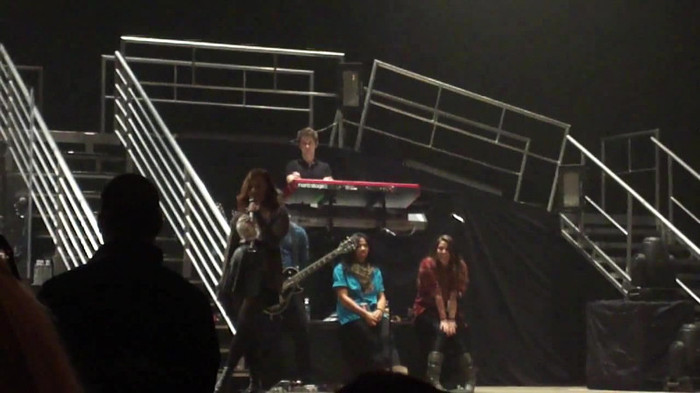 Demi Lovato _Believe In Me_ Hershey Soundcheck 11.19.2011 709 Demi Lovato _Believe In Me_ Hershey Soundcheck 11.19.2011 709